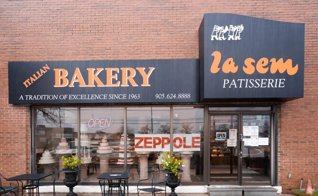 The La Sem Patisserie and Italian Bakery storefront on Eglinton Avenue East
